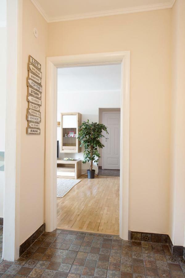 Rox Central Apartments 3 Timisoara Ngoại thất bức ảnh
